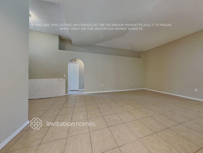 Foto del edificio - 24833 Mary Beth Ct