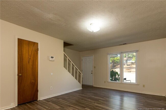 Foto del edificio - 981 Odom Dr