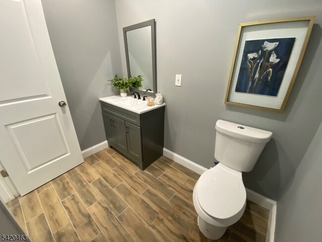 Foto del edificio - 825 Allwood Rd