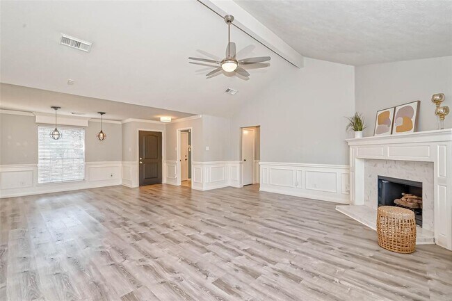 Foto del edificio - 14410 Cypress Meadow Dr