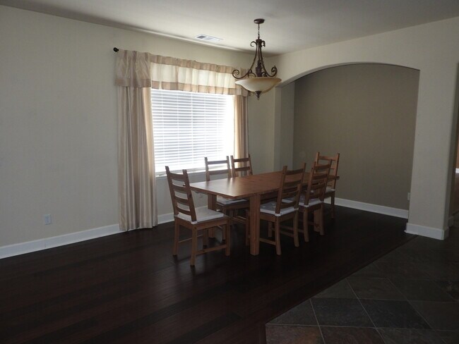 Foto del edificio - Gorgeous Home with Pool in Beautiful El Dorado Hills.