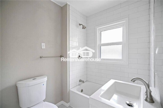 Foto del edificio - 3408 Mersington Ave