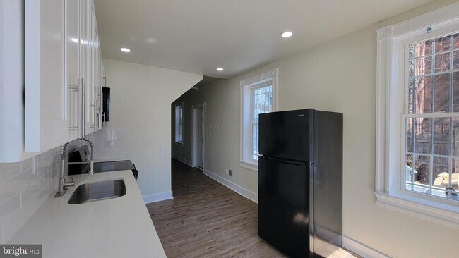 Foto del edificio - 637 South Paca St