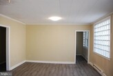 Primary Photo - 724 W Broad St