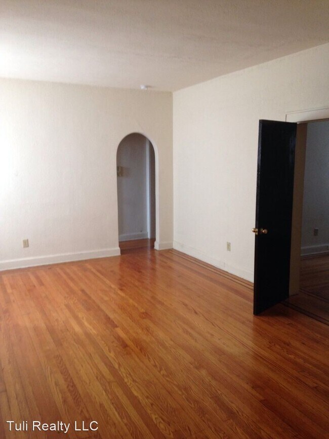 Building Photo - 82 W Palisades Blvd