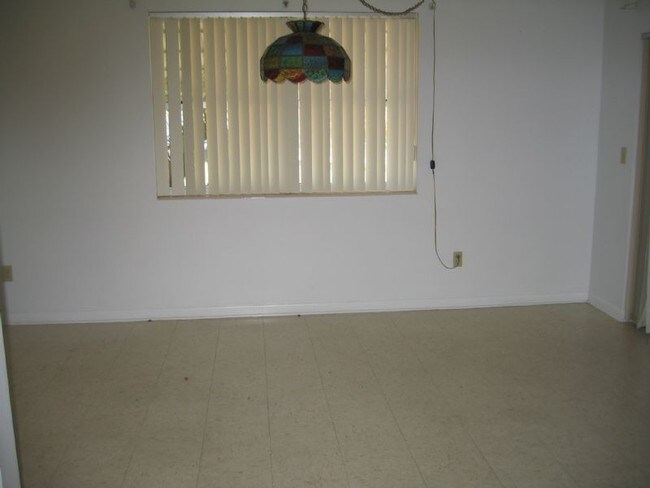 Building Photo - 10070 Hayes St