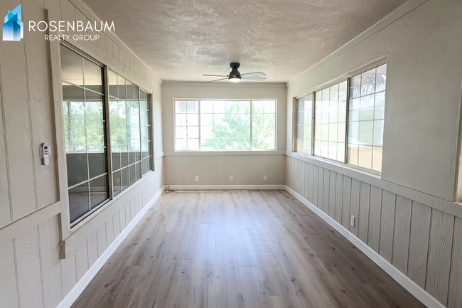 Building Photo - Charming 3-beds, 2-baths ranch-style home on a scenic hillside in Prescott Valley!