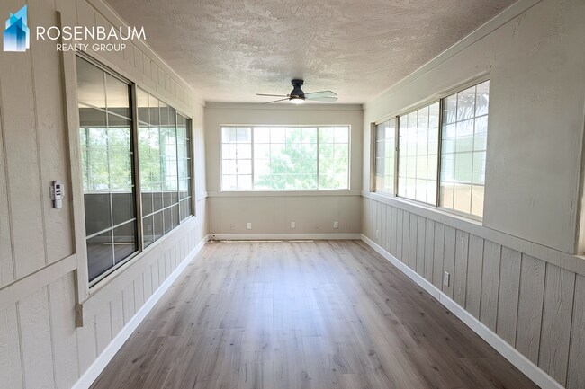 Foto del edificio - Charming 3-beds, 2-baths ranch-style home on a scenic hillside in Prescott Valley!
