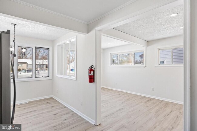 Foto del edificio - 605 Tait Rd