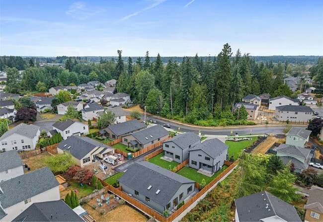 Building Photo - 13815 48th Dr SE