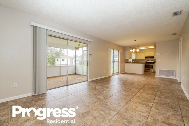 Foto del edificio - 2141 Kendall Ct
