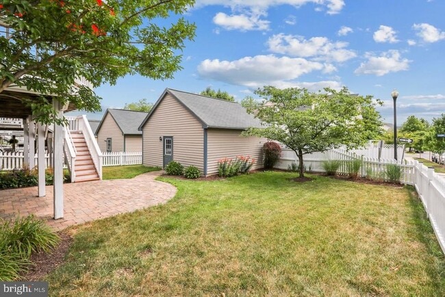 Building Photo - 20400 Charter Oak Dr