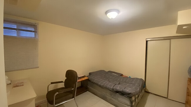 Building Photo - 54 Chilmar Cres