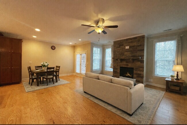 Building Photo - 803 Transom View Way