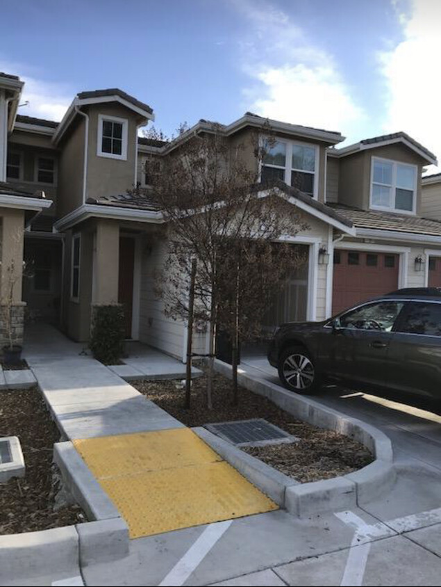 Foto principal - 209 Elworthy Ranch Cir