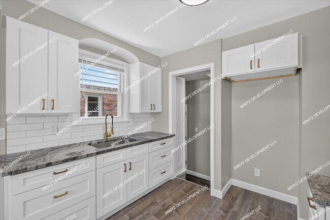 Foto del edificio - 16836 Rutherford St