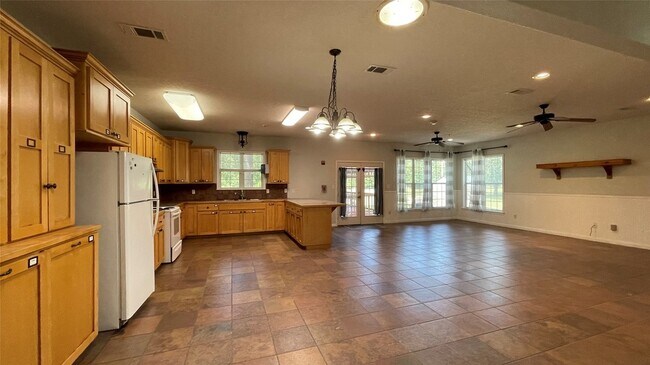Building Photo - 68 Lowery Ln