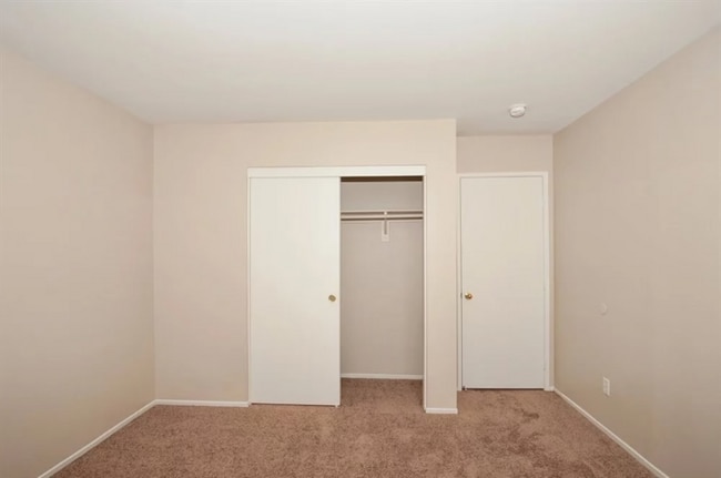 Building Photo - 5434 Ragged Robin Ct