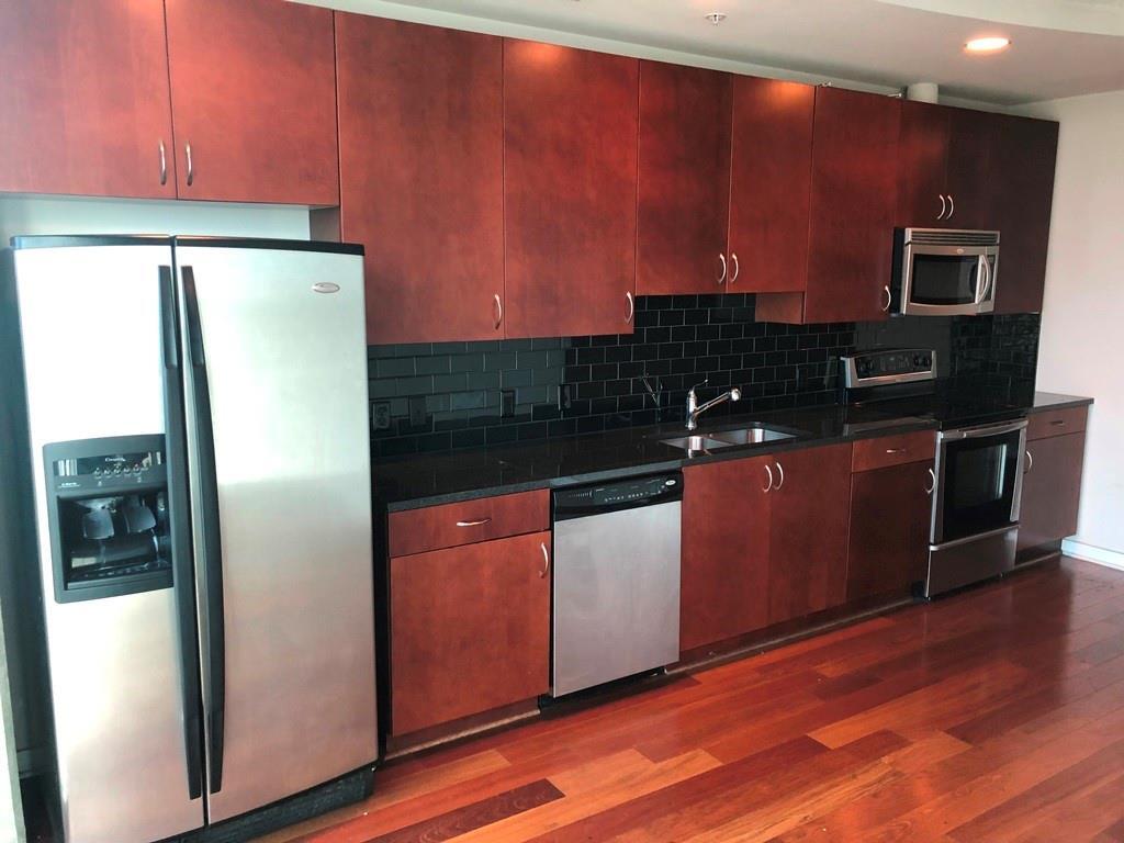 Primary Photo - 400 W Peachtree St NW