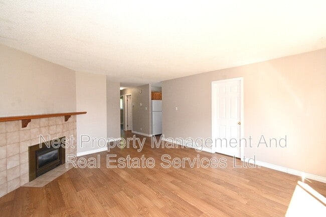 Building Photo - 8077 Rochester Crescent