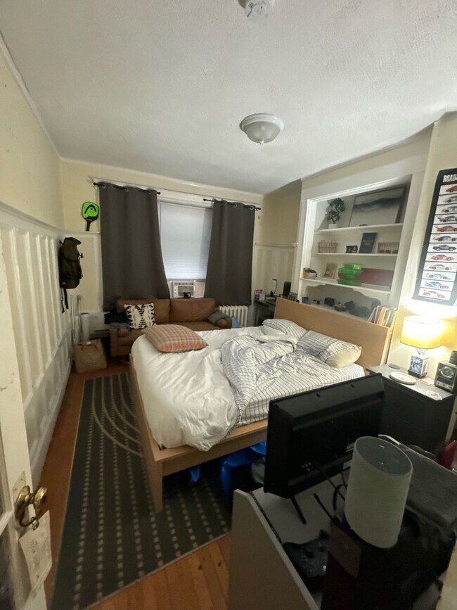 Foto del edificio - Avl NOW Huge 5BR/2BA w/renovated kitchen, ...