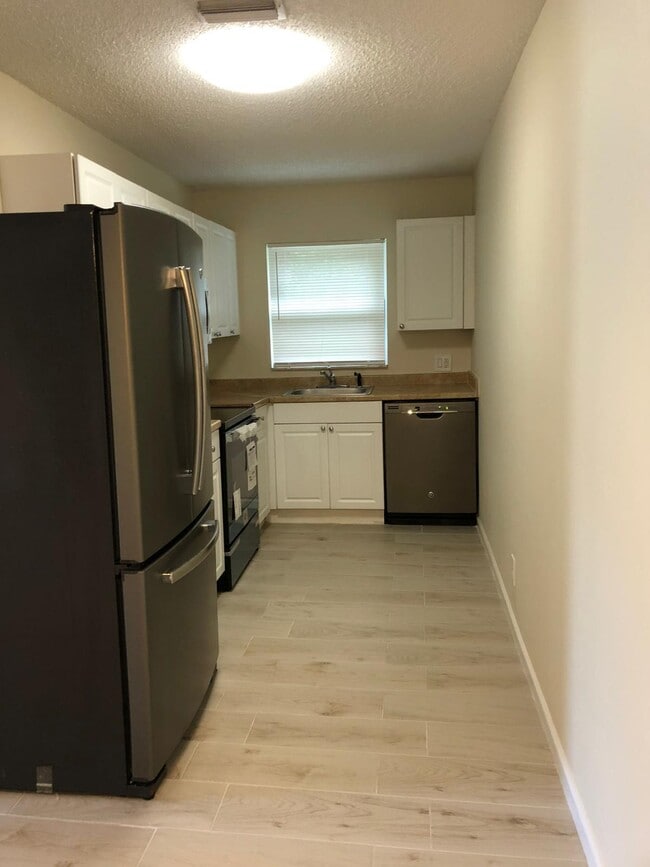 Building Photo - 5060 Sanctuary Way