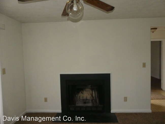 Building Photo - 2 br, 2 bath House - 560, #102 Thorncliff Dr
