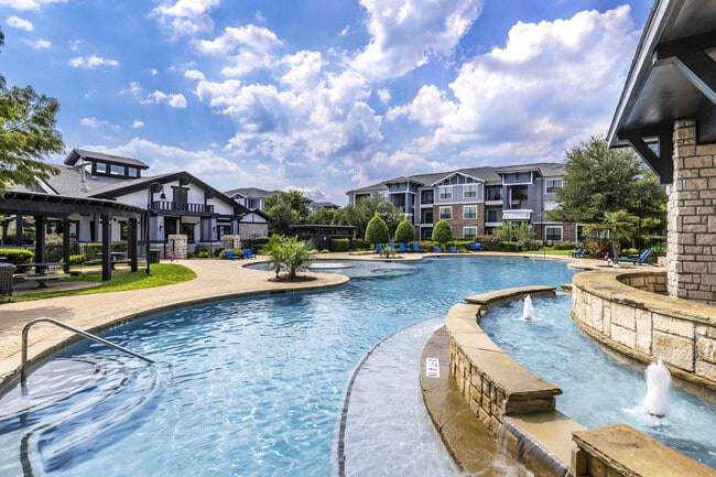 The Oaks at Techridge apartments — community photo - The Oaks at Techridge