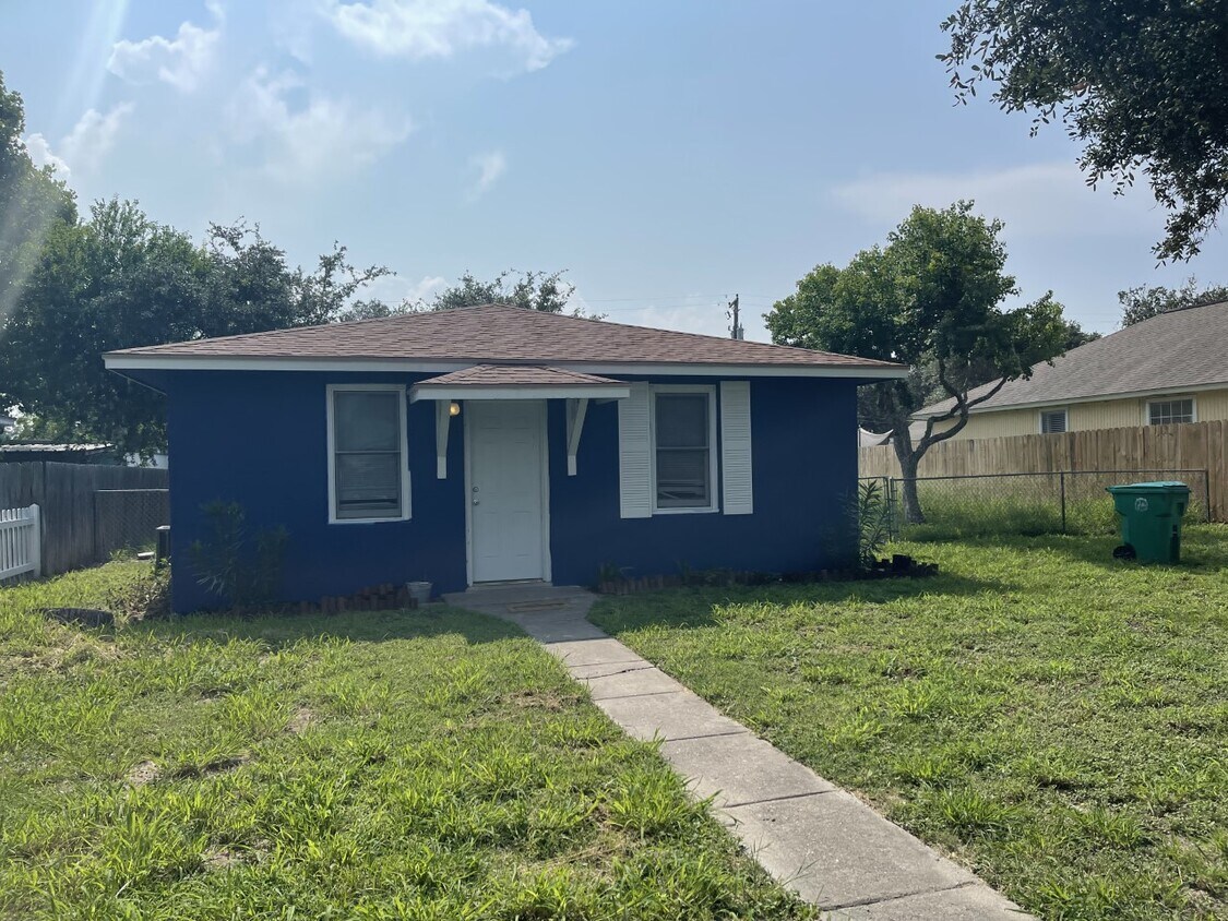 809 S Whitney St, Aransas Pass, TX 78336 House Rental in Aransas Pass