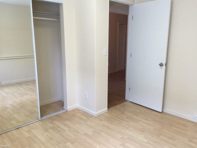 Building Photo - 3 br, 1 bath House - 1547 Alencastre St.