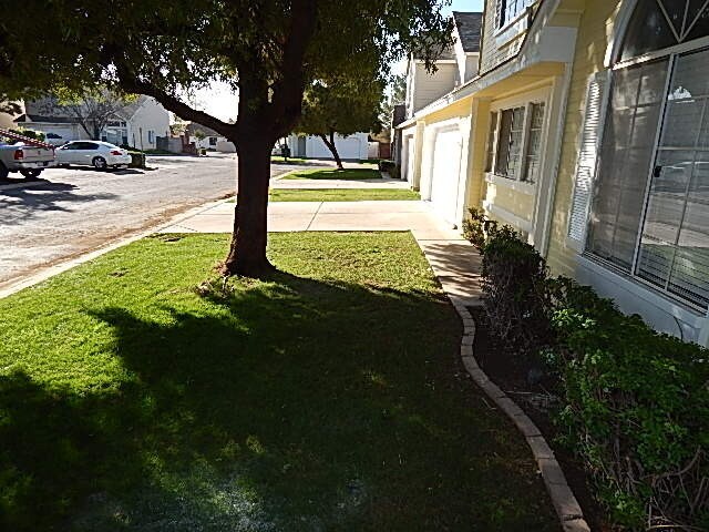 Building Photo - 441 S Maple