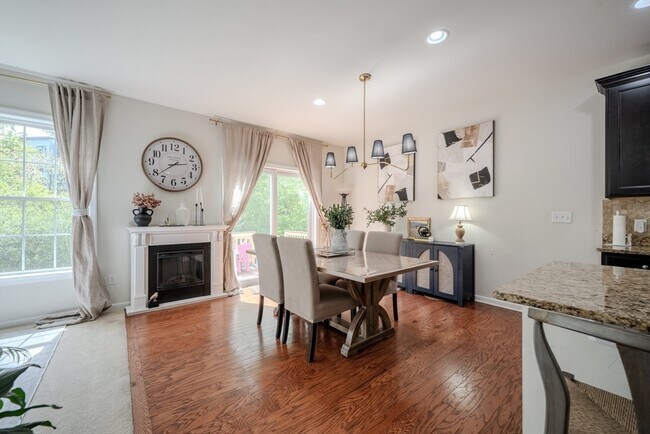 Foto del edificio - 156 Stonehaven Dr