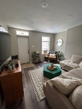 Building Photo - 310 E Hector St