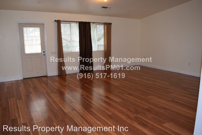 Building Photo - 4 br, 2.5 bath House - 5795 Saunders Ave