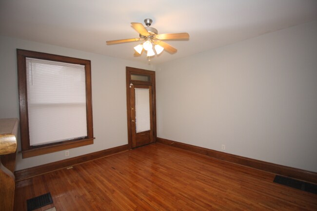 Foto del edificio - 78 W Greenwood Ave