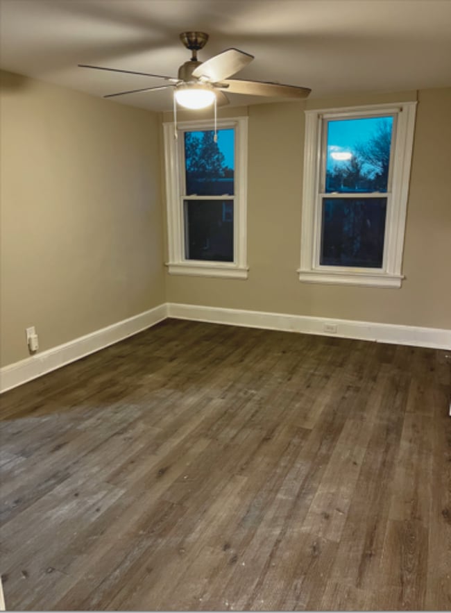 Building Photo - 1536 Independence Ave SE