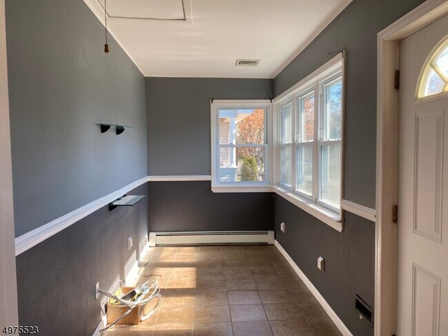 Foto del edificio - 1 Grey Rock Ave