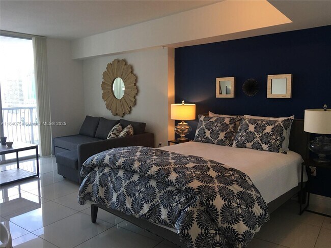 Foto del edificio - 1750 N Bayshore Dr