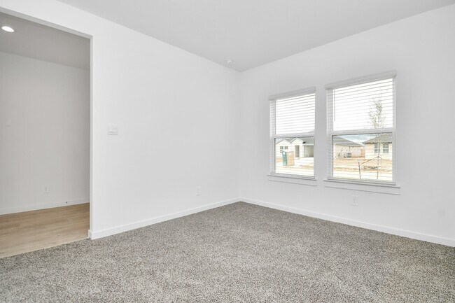 Building Photo - 3843 Pierce Pl Ln