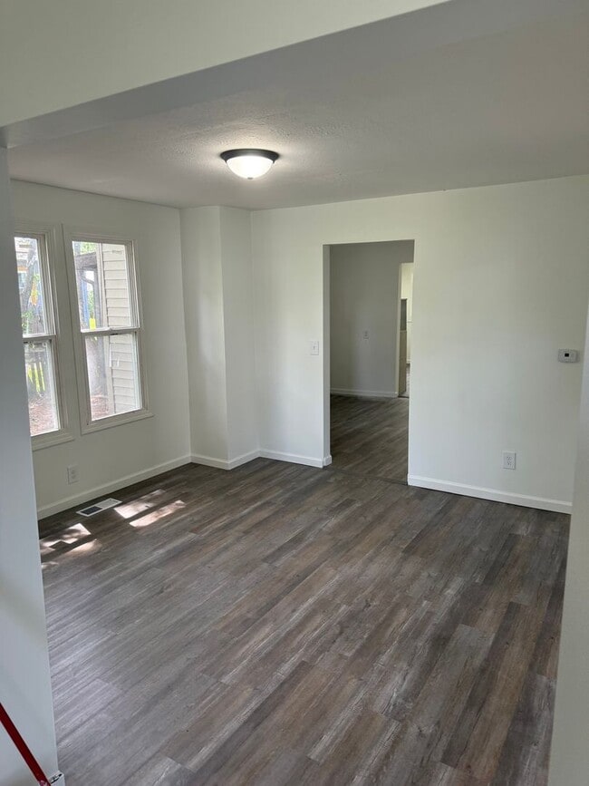 Building Photo - Adorable 3 Bedroom Home in Frankfort
