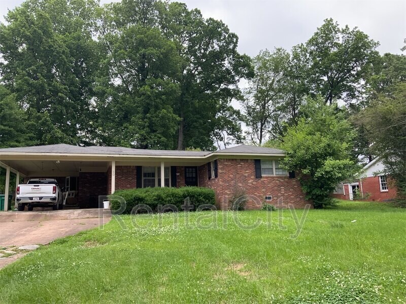 Primary Photo - 30 Robin Hood Ln