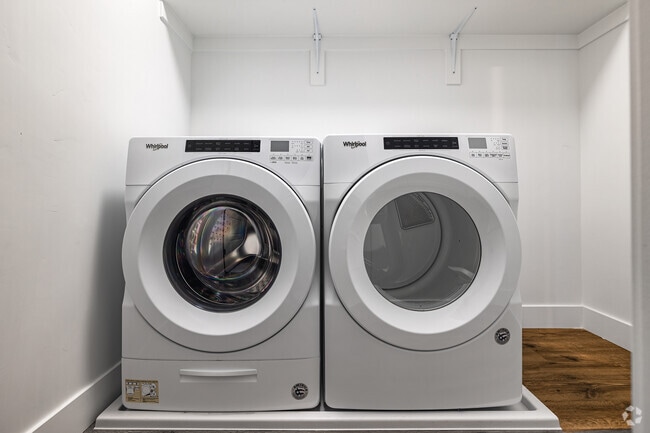 2BR, 2.5BA - 1,523SF - Laundry - Vista Ogden Townhomes