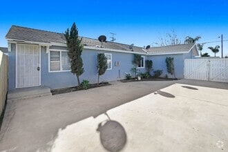 Building Photo - 5885 Picker St