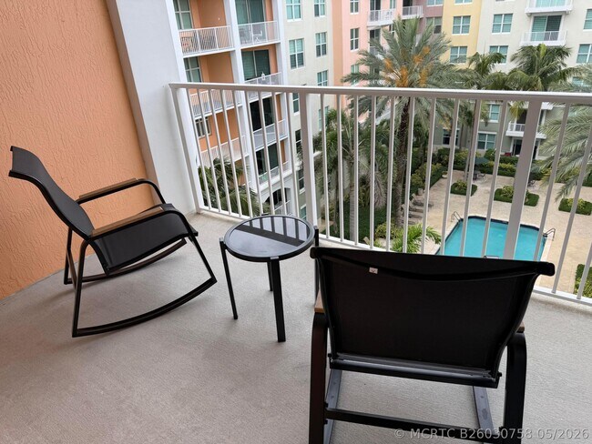 Foto del edificio - 804 E Windward Way