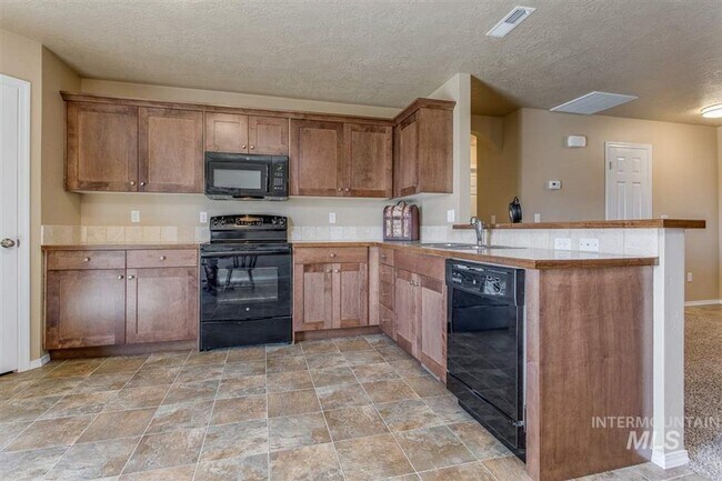 Foto del edificio - Single Level 3 bd/2 bath home in Desirable Charter Pointe Sub