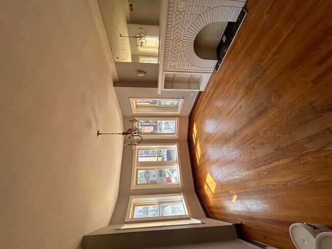 Foto del edificio - 5214 W Crystal St