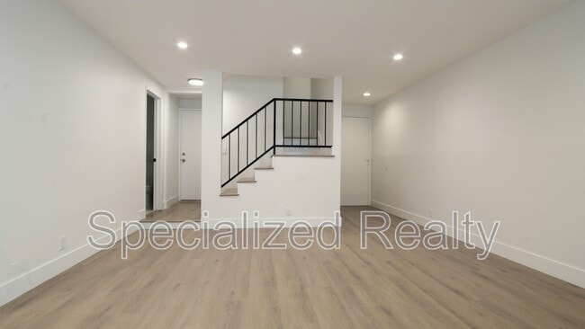 Building Photo - 9603 Van Nuys Blvd