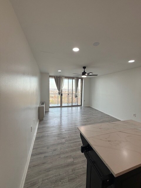 Foto del edificio - 2500 N Van Dorn St