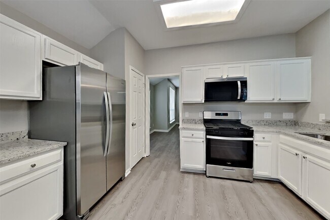 Foto del edificio - 4926 Linden Pl