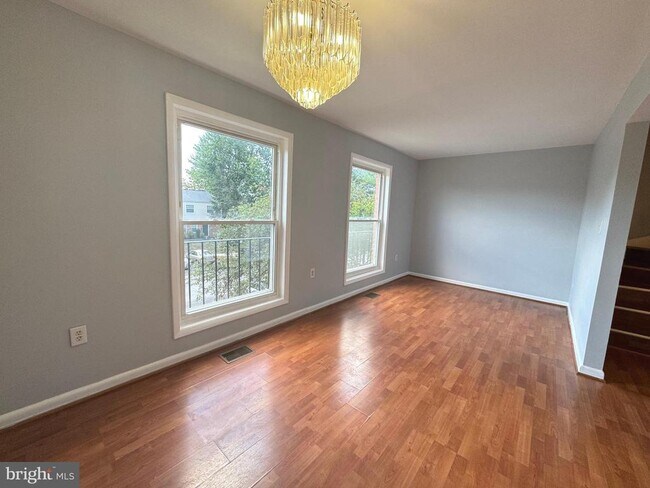 Foto del edificio - 75 Timber Rock Rd